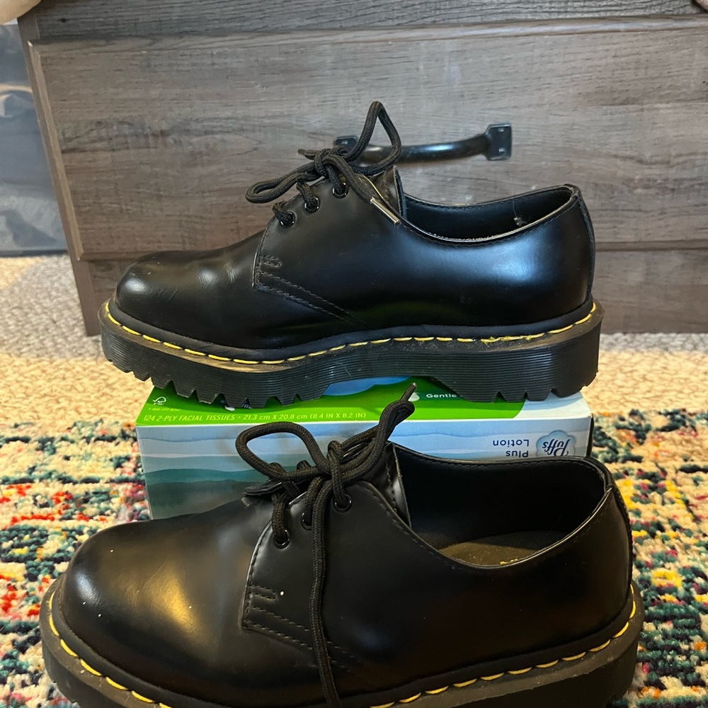 Doc Martens size women’s 7
